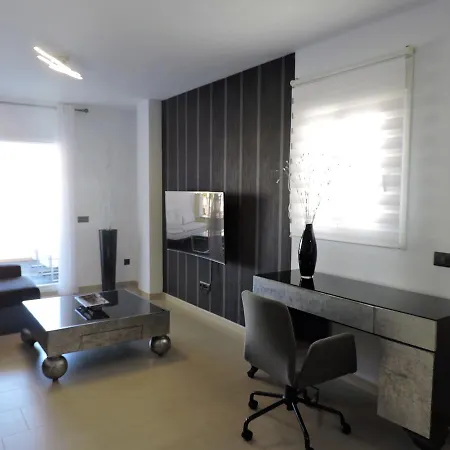 Plaza De Espana Boutique 아파트